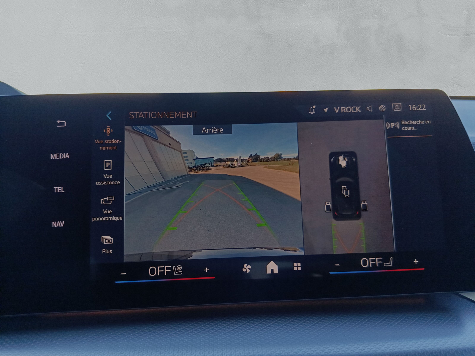 BMW iX1 eDrive 20 Edition M Sport-image-19