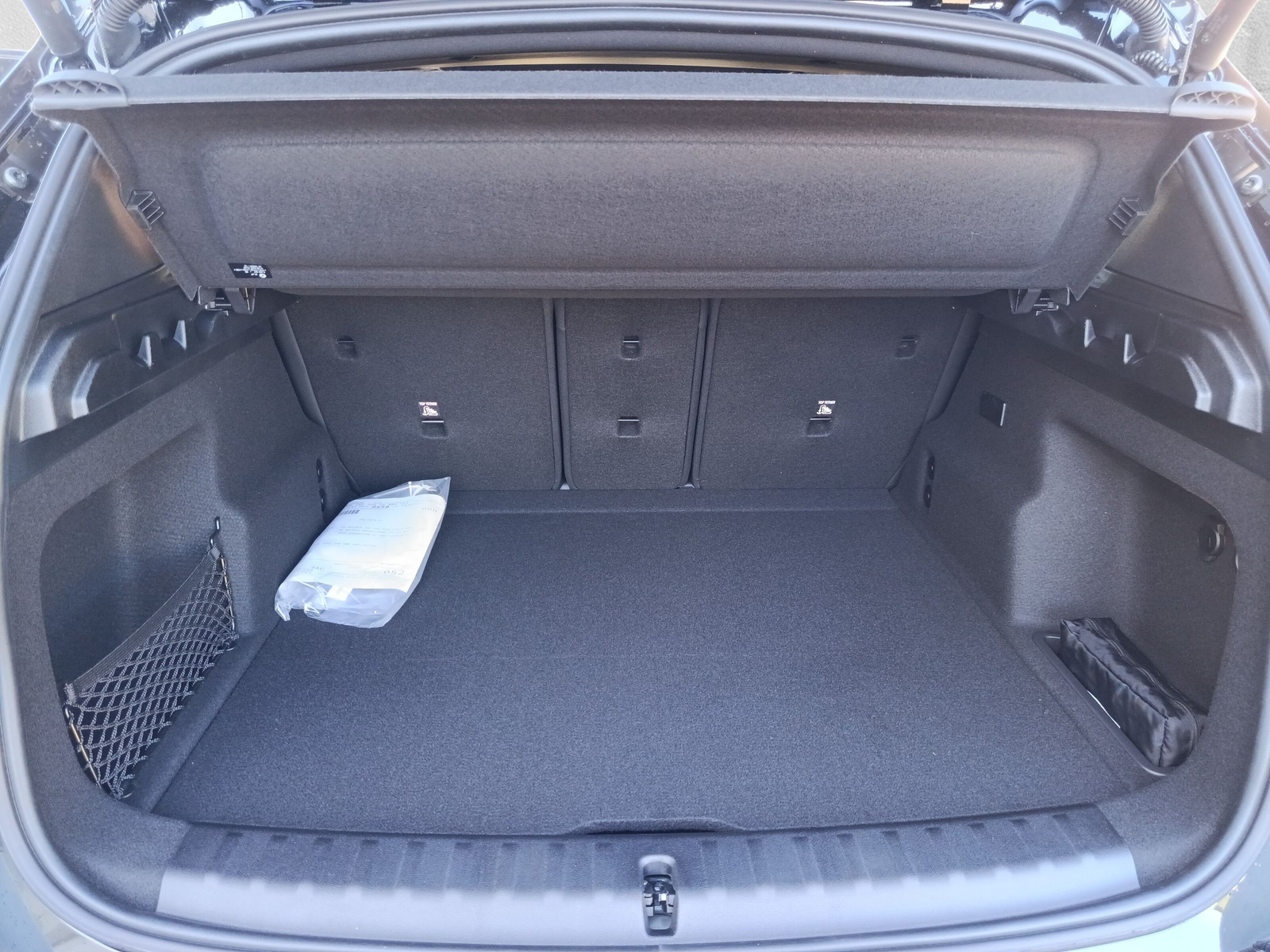 BMW iX1 eDrive 20 Edition M Sport-image-10