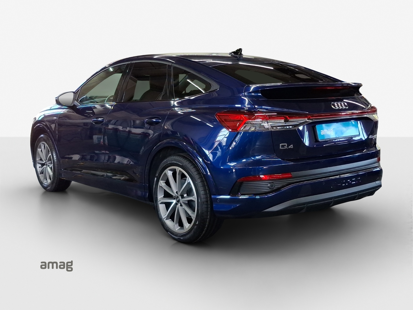 AUDI Q4 Sportback e-tron 45 Attraction quattro-image-2
