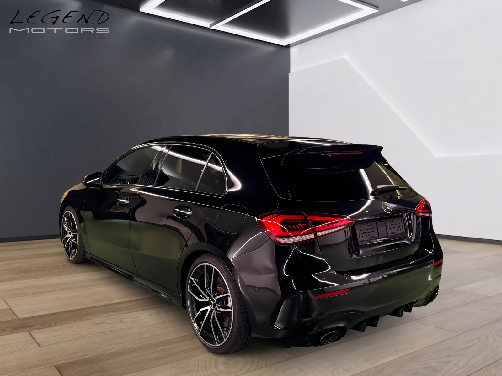 MERCEDES-BENZ A 35 AMG 4Matic Speedshift-image-2
