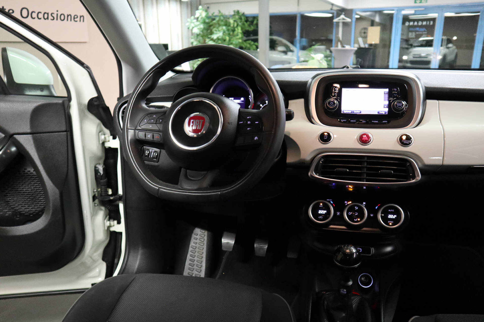 FIAT 500X 1.4 MultiAir Pop Star-image-11