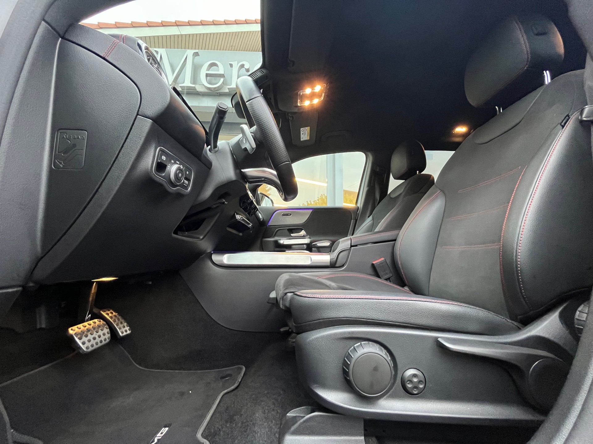 MERCEDES-BENZ EQB 350 AMG Line 4Matic-image-13