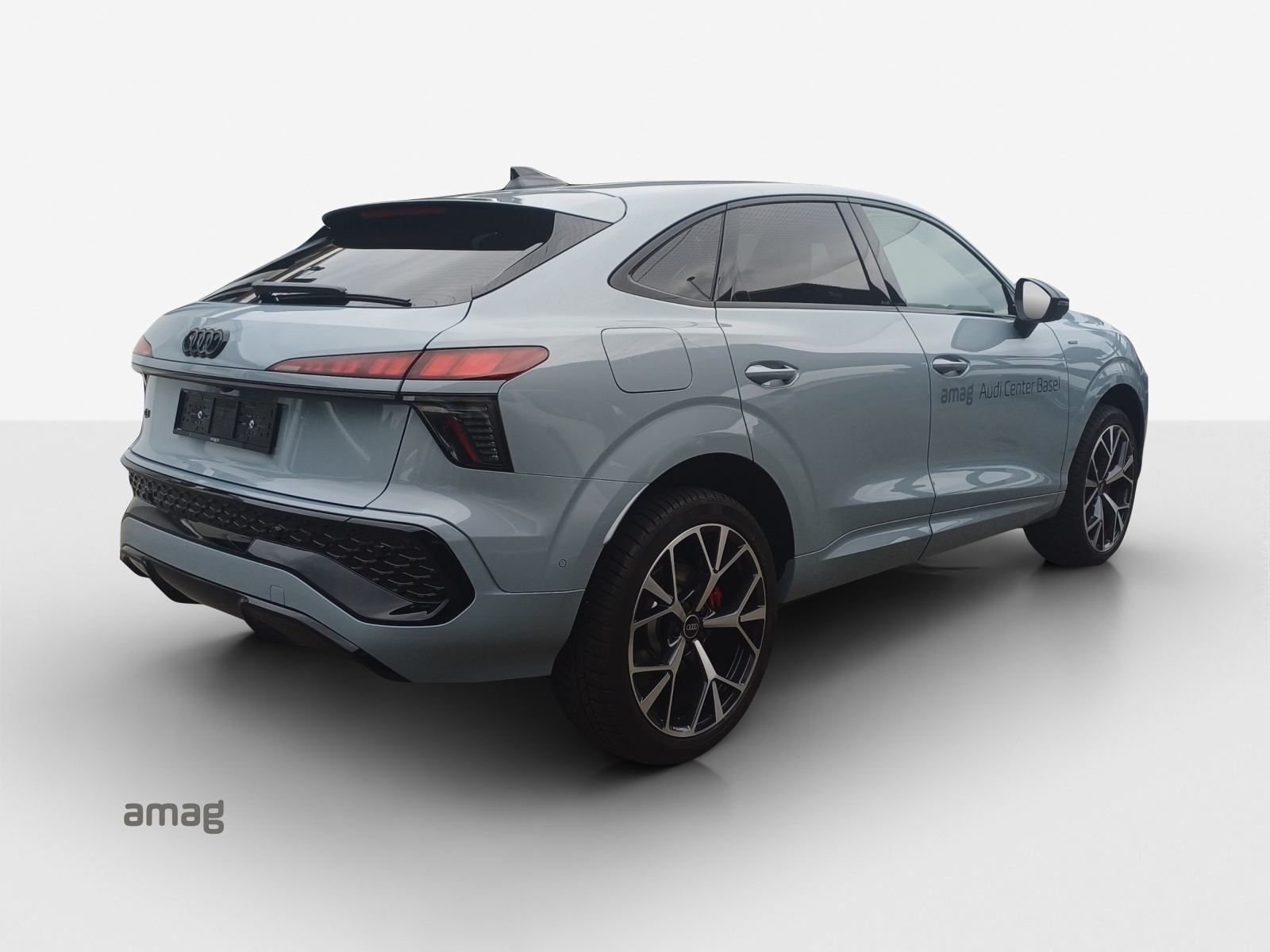 AUDI Q3 Sportback e-hybrid 200 kW S tronig-image-4