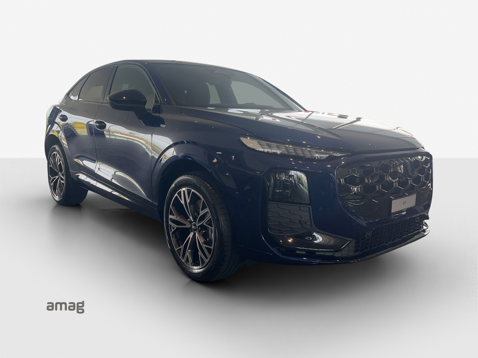 AUDI Q3 Sportback e-hybrid 200 kW S tronig-image-5