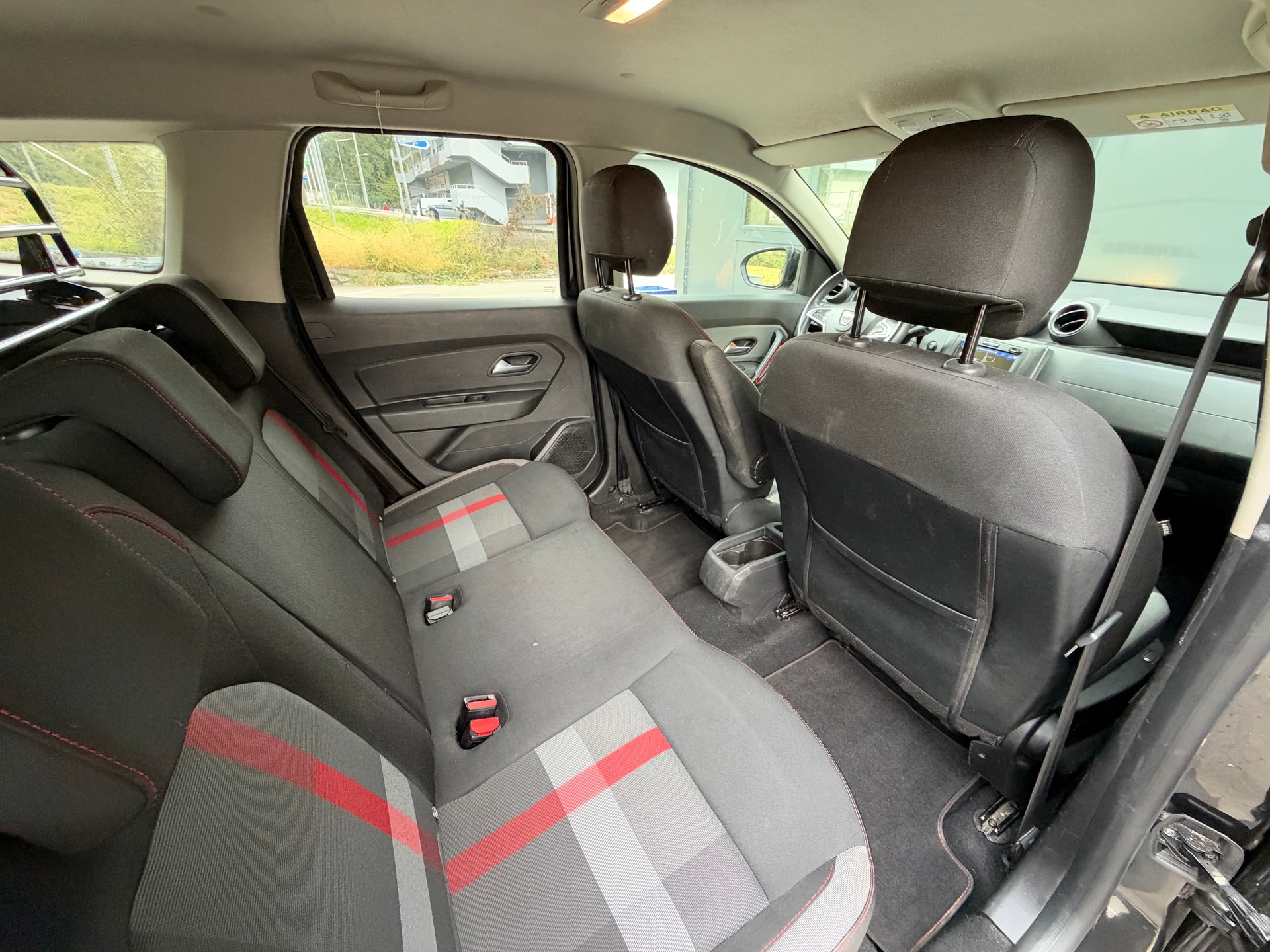 DACIA Duster TCe 150 Prestige 4x4-image-12