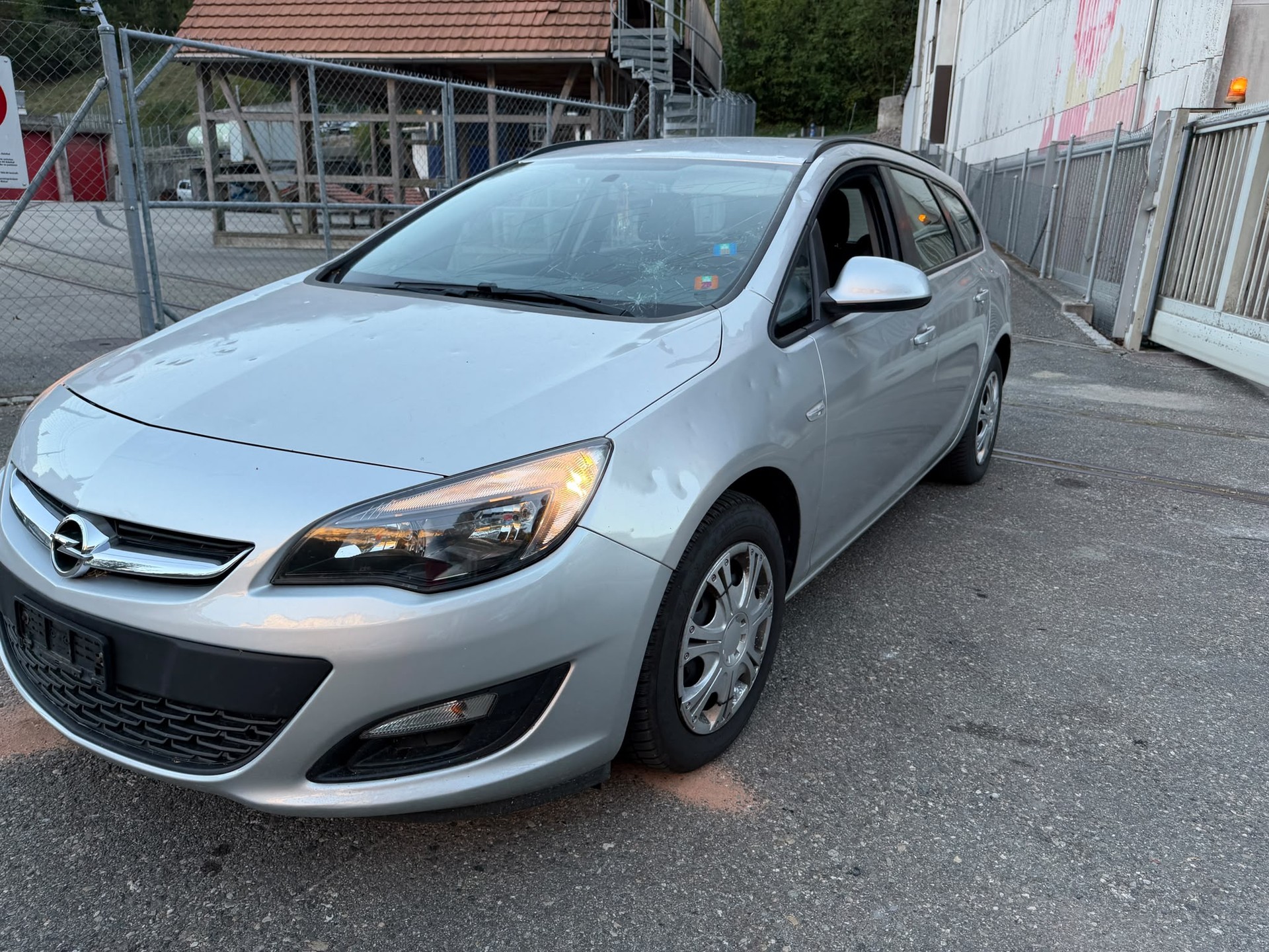 OPEL Astra SportsTourer 1.4i 16V Turbo Drive-image-1