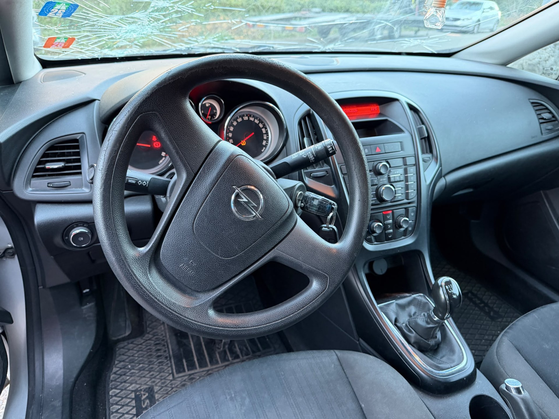OPEL Astra SportsTourer 1.4i 16V Turbo Drive-image-5