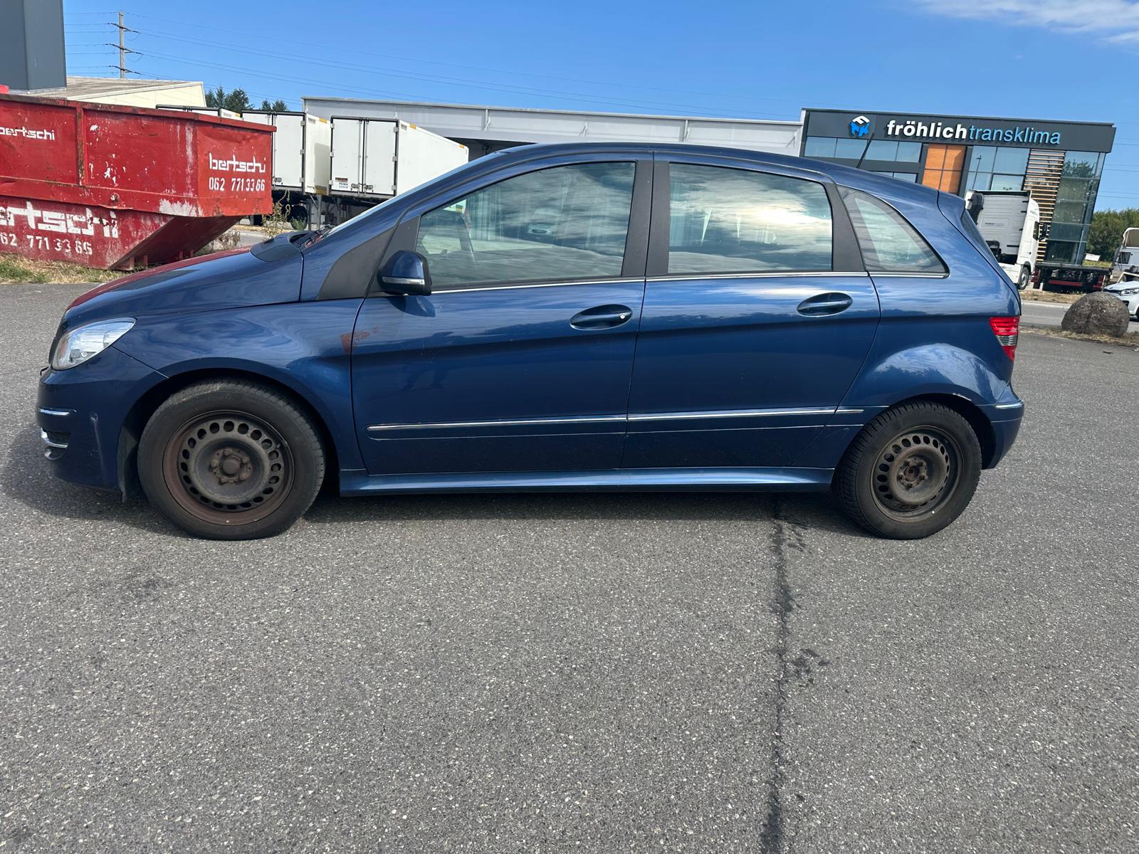 MERCEDES-BENZ B 200 CDI Autotronic-image-5