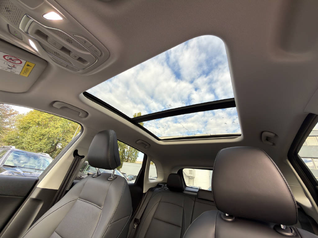 MG ZS 1.5 Hybrid+ Luxury-image-9