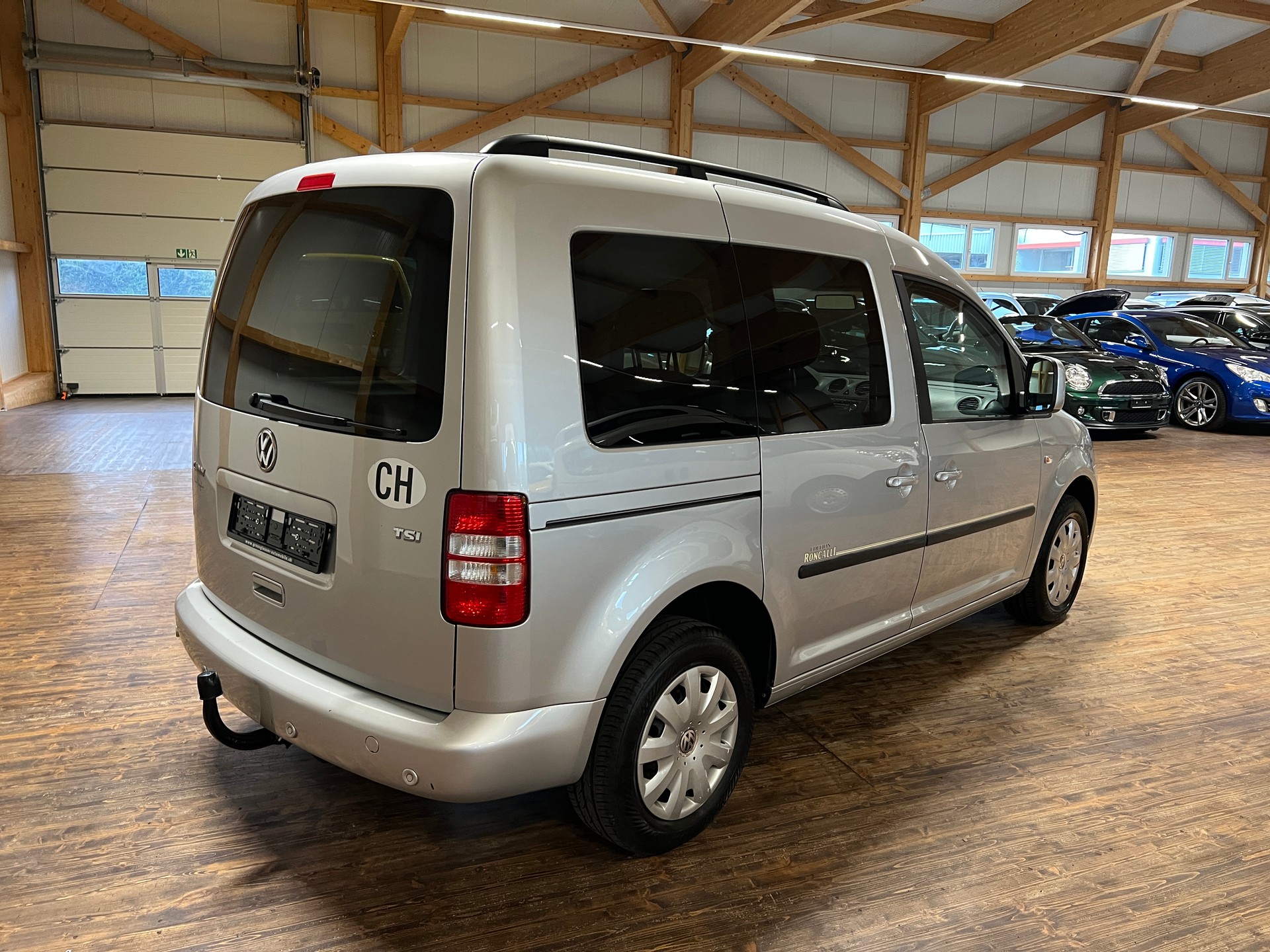 VW Caddy 1.2 TSI Blue Motion Technology Trendline-image-4