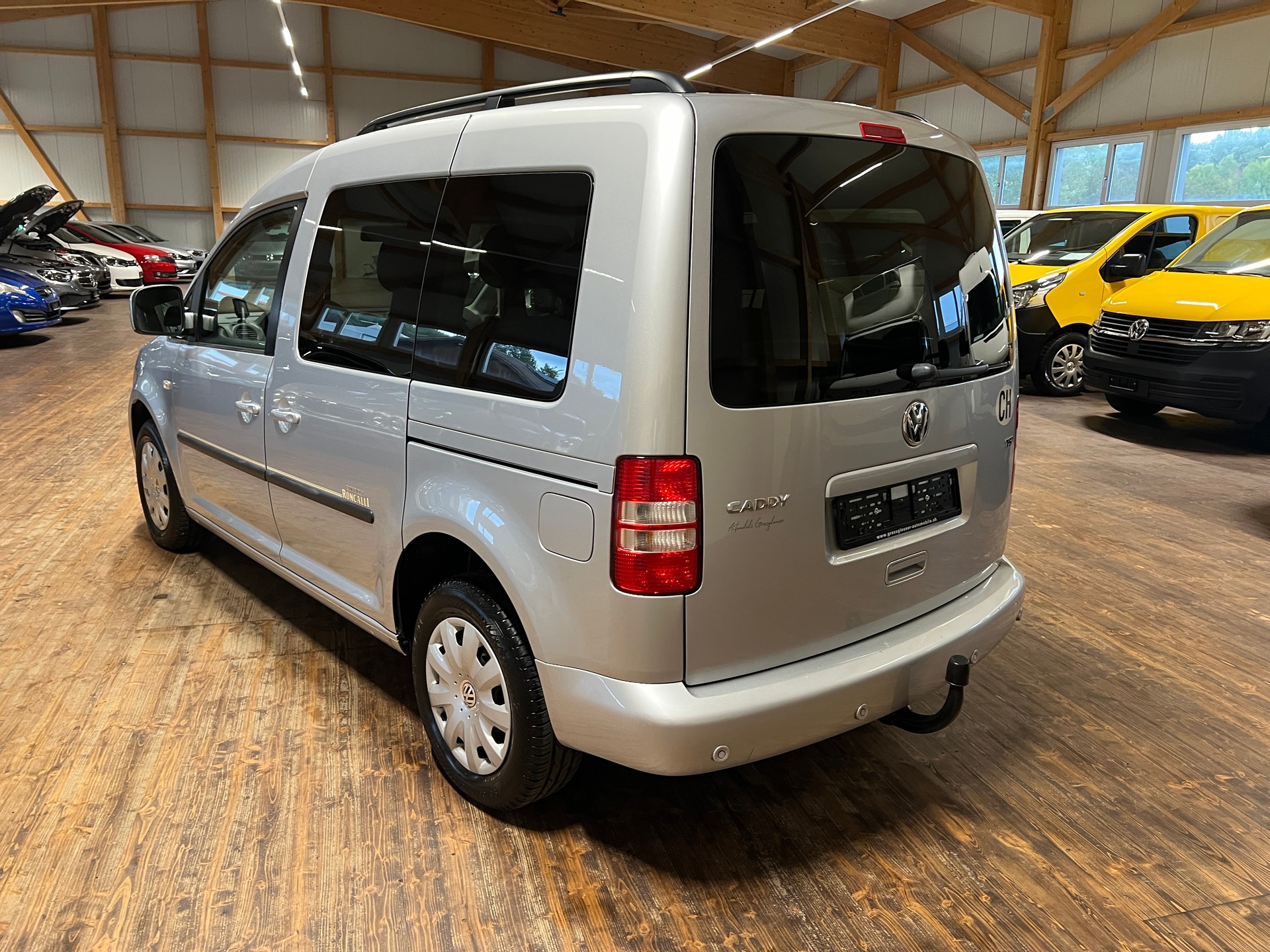 VW Caddy 1.2 TSI Blue Motion Technology Trendline-image-6