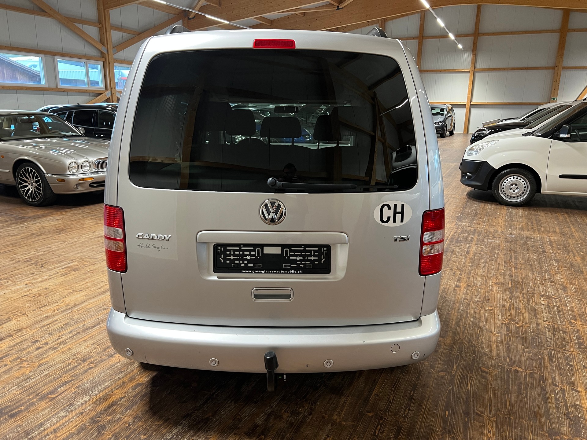 VW Caddy 1.2 TSI Blue Motion Technology Trendline-image-5
