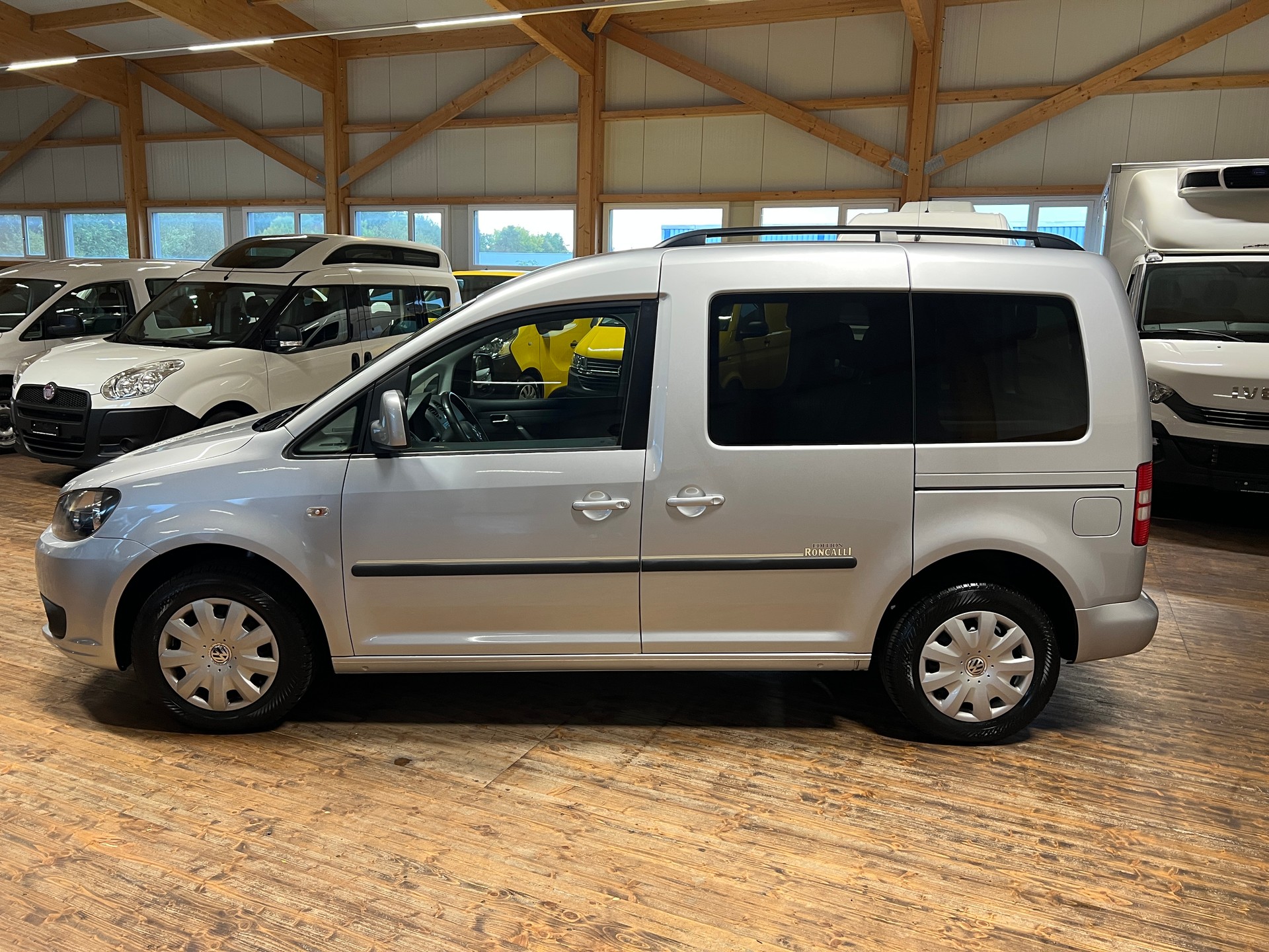 VW Caddy 1.2 TSI Blue Motion Technology Trendline-image-7