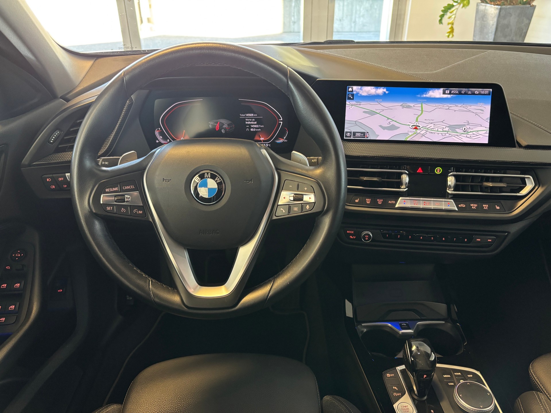 BMW 120i Sport Line Steptronic-image-13