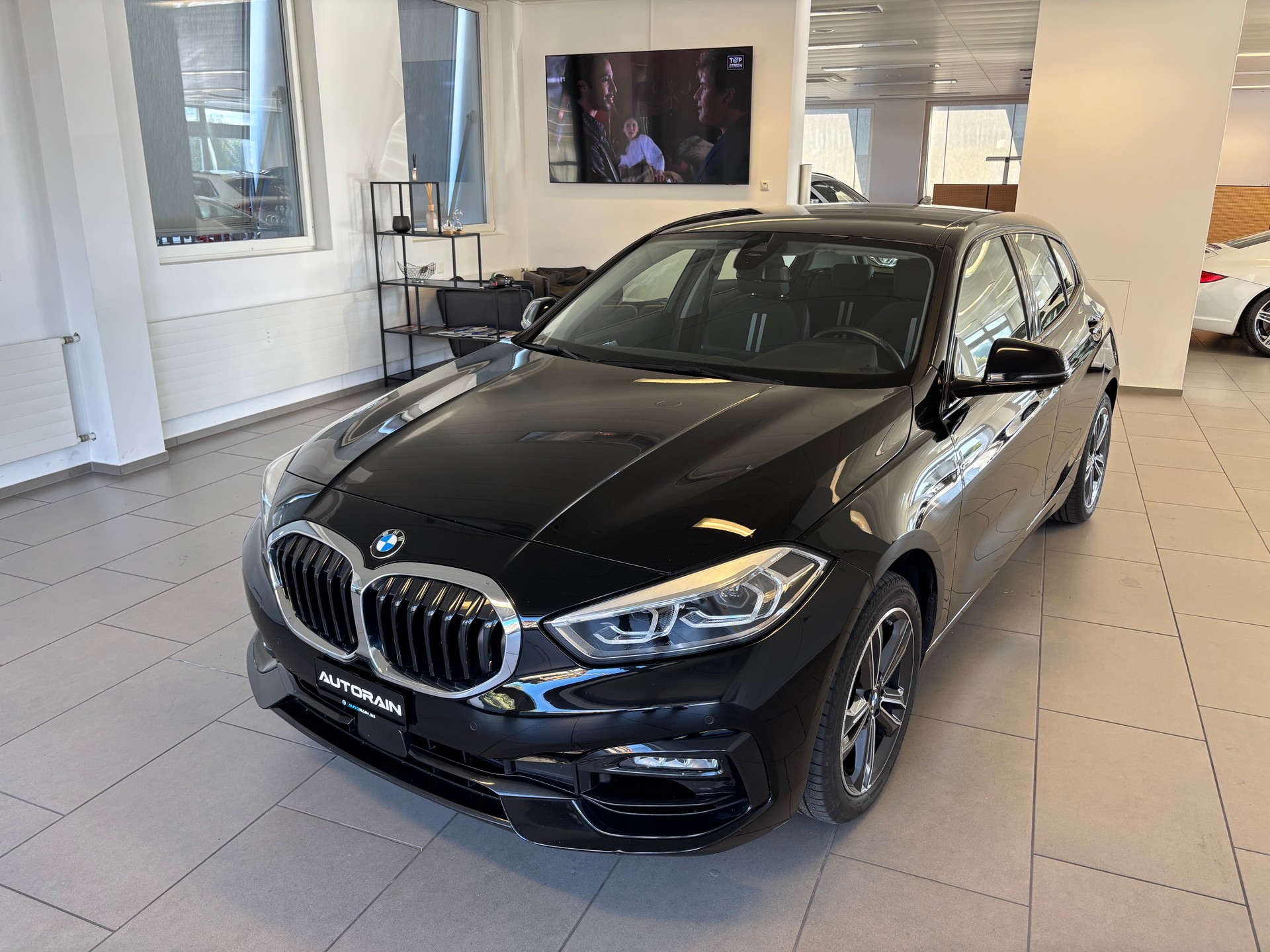BMW 120i Sport Line Steptronic-image-0