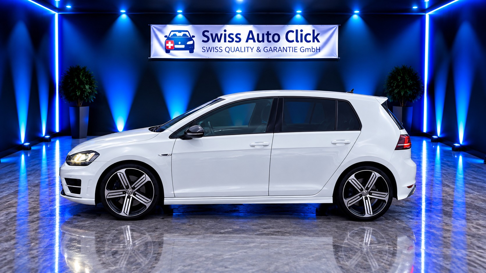 VW Golf 2.0 TSI R 4Motion-image-1