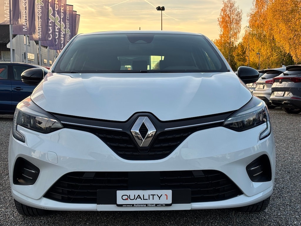 RENAULT Clio 1.6 E-Tech Intens-image-1