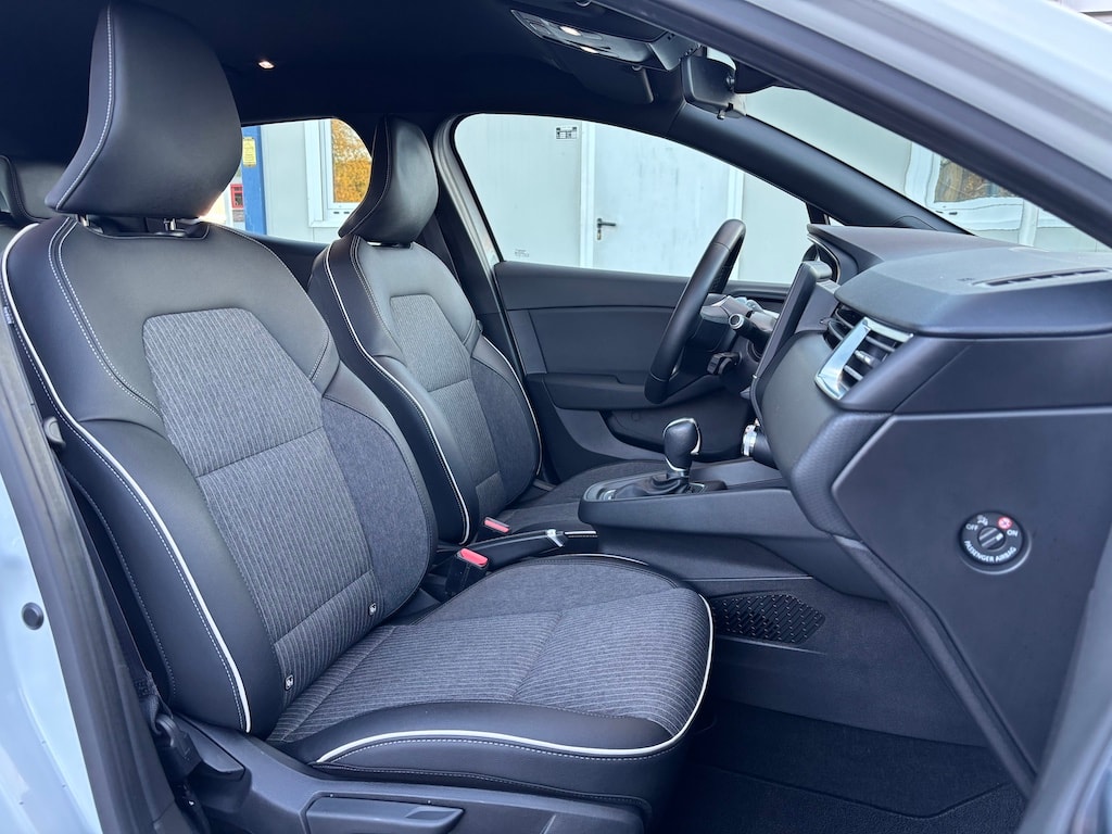 RENAULT Clio 1.6 E-Tech Intens-image-7
