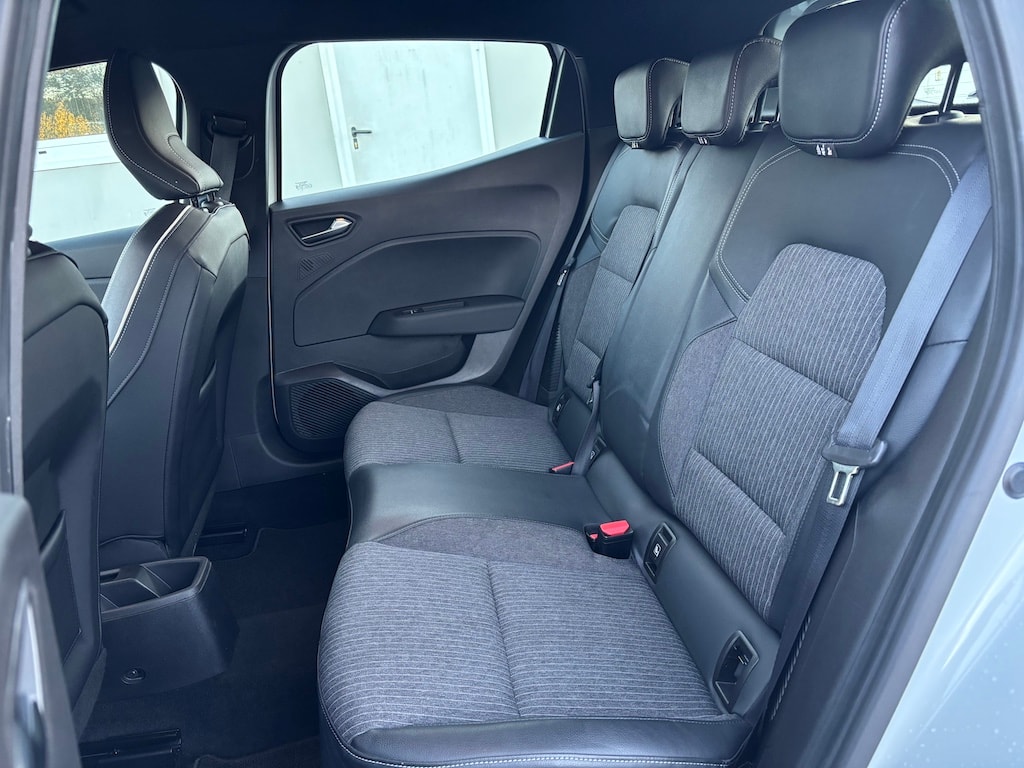 RENAULT Clio 1.6 E-Tech Intens-image-13