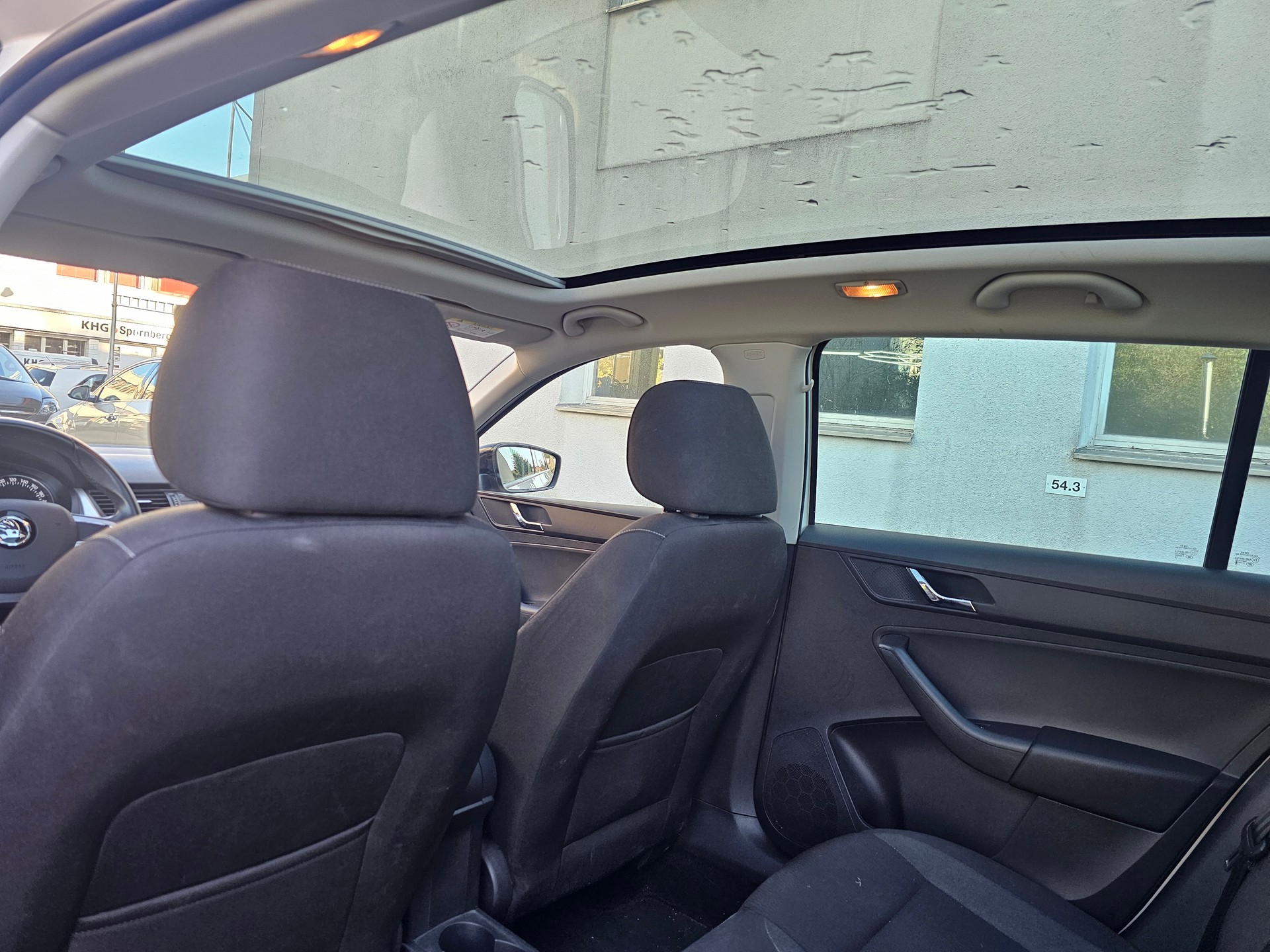 SKODA Rapid Spaceback 1.2 TSI Ambition-image-7