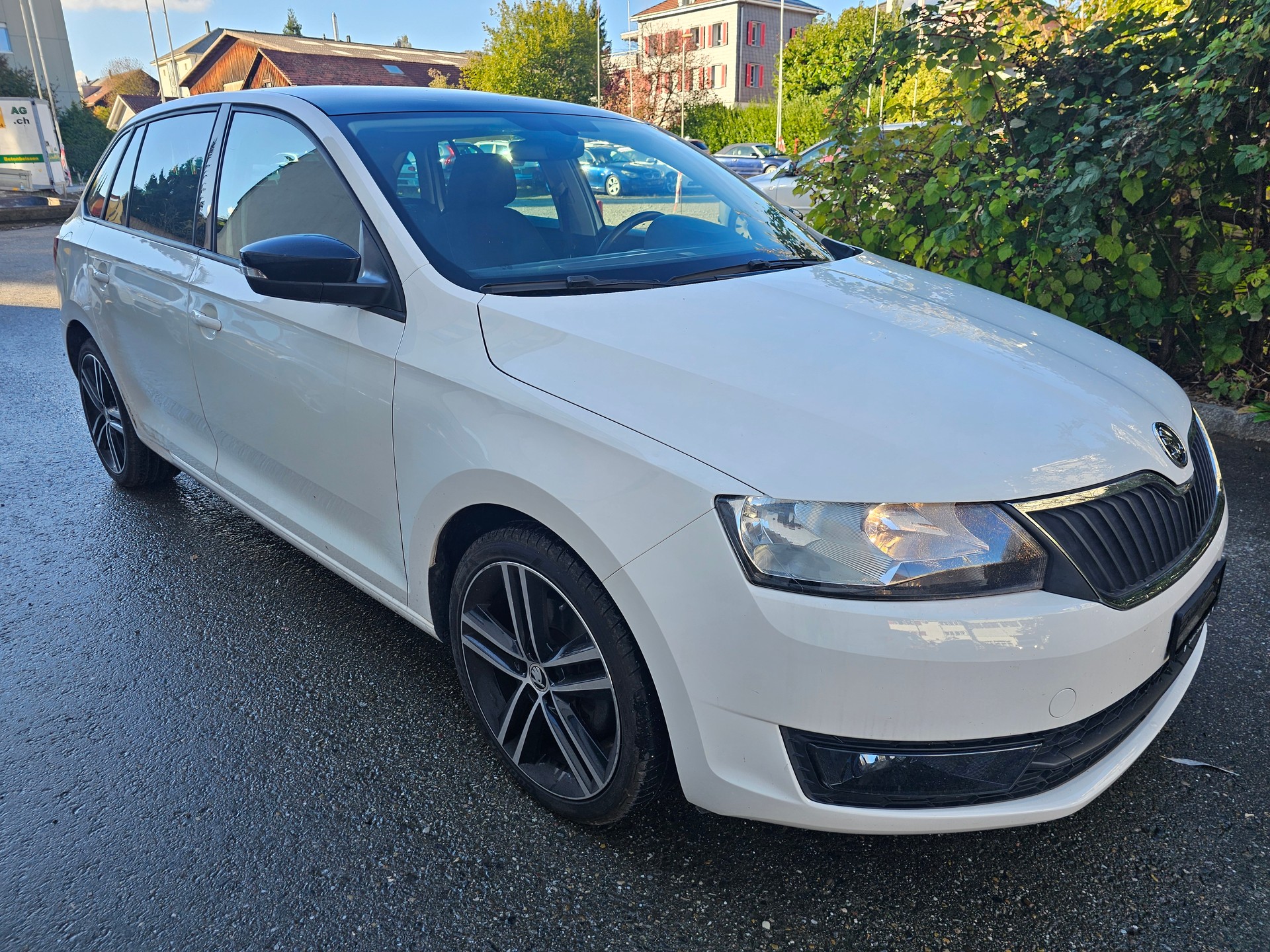SKODA Rapid Spaceback 1.2 TSI Ambition-image-0