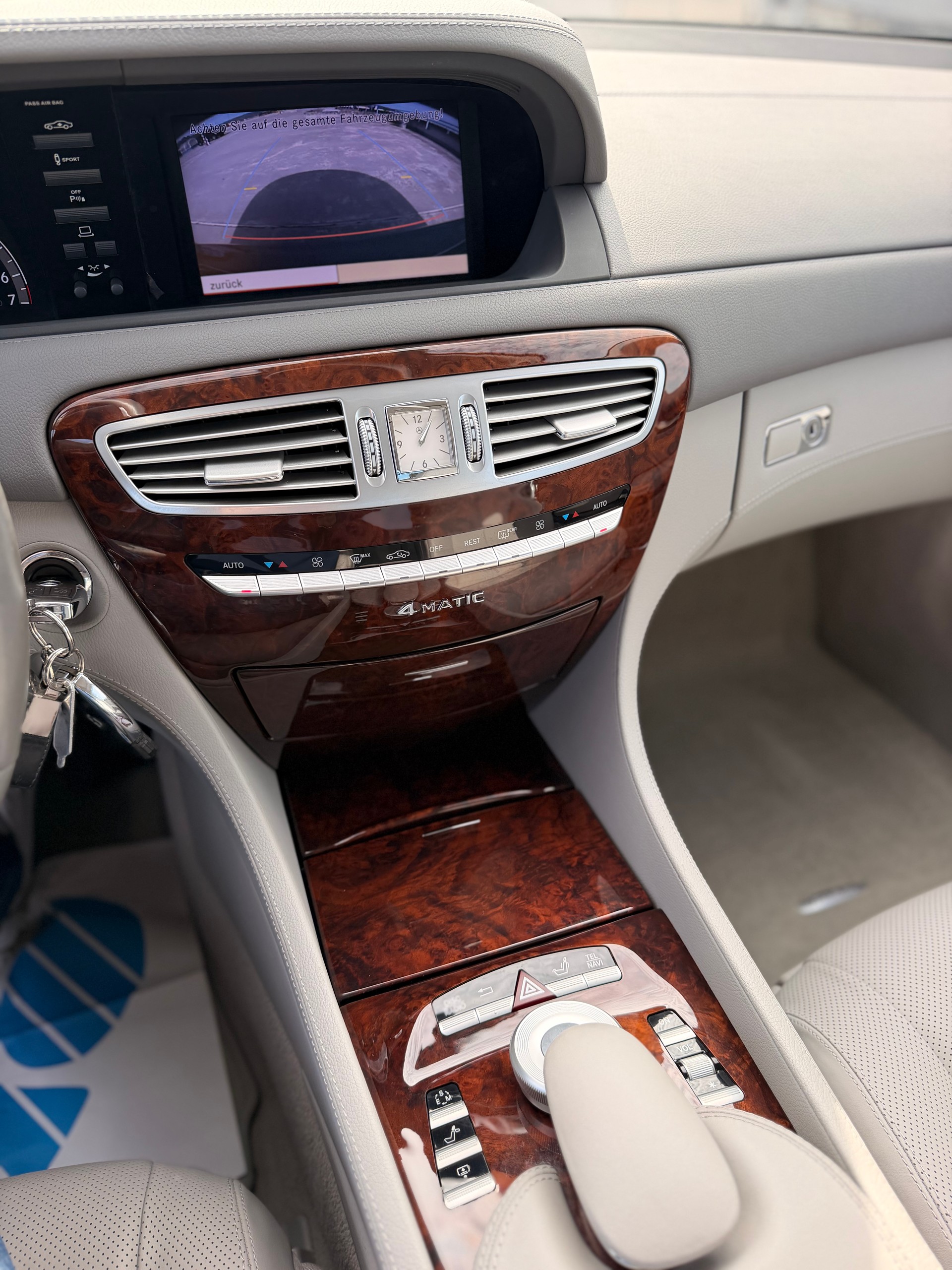 MERCEDES-BENZ CL 500 4Matic 7G-Tronic-image-15