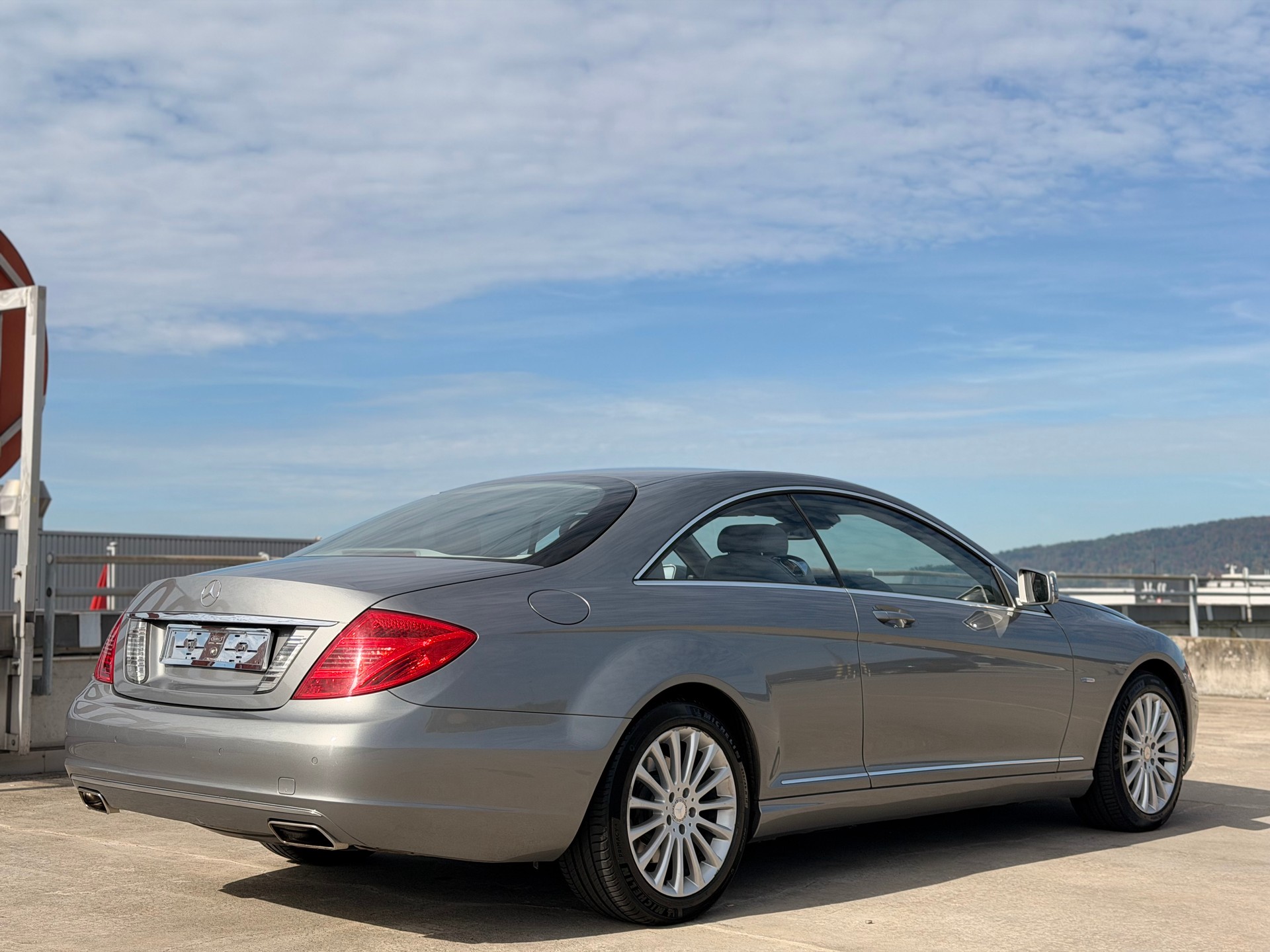 MERCEDES-BENZ CL 500 4Matic 7G-Tronic-image-3