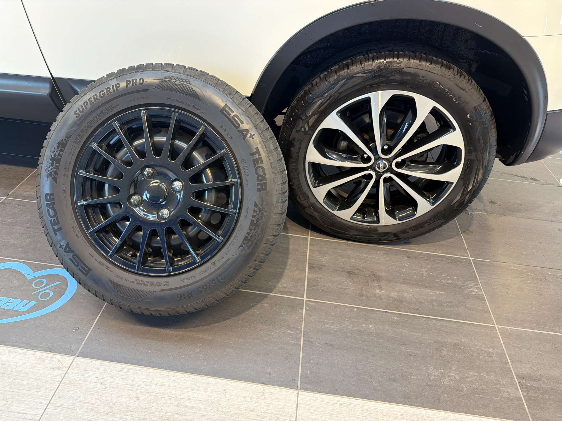 NISSAN Qashqai 2.0 acenta XTronic CVT-Automat-image-8