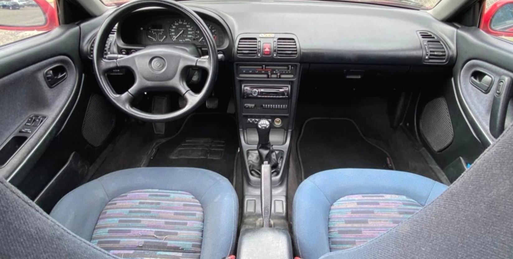 MAZDA MX-3 1.8i-24-image-8