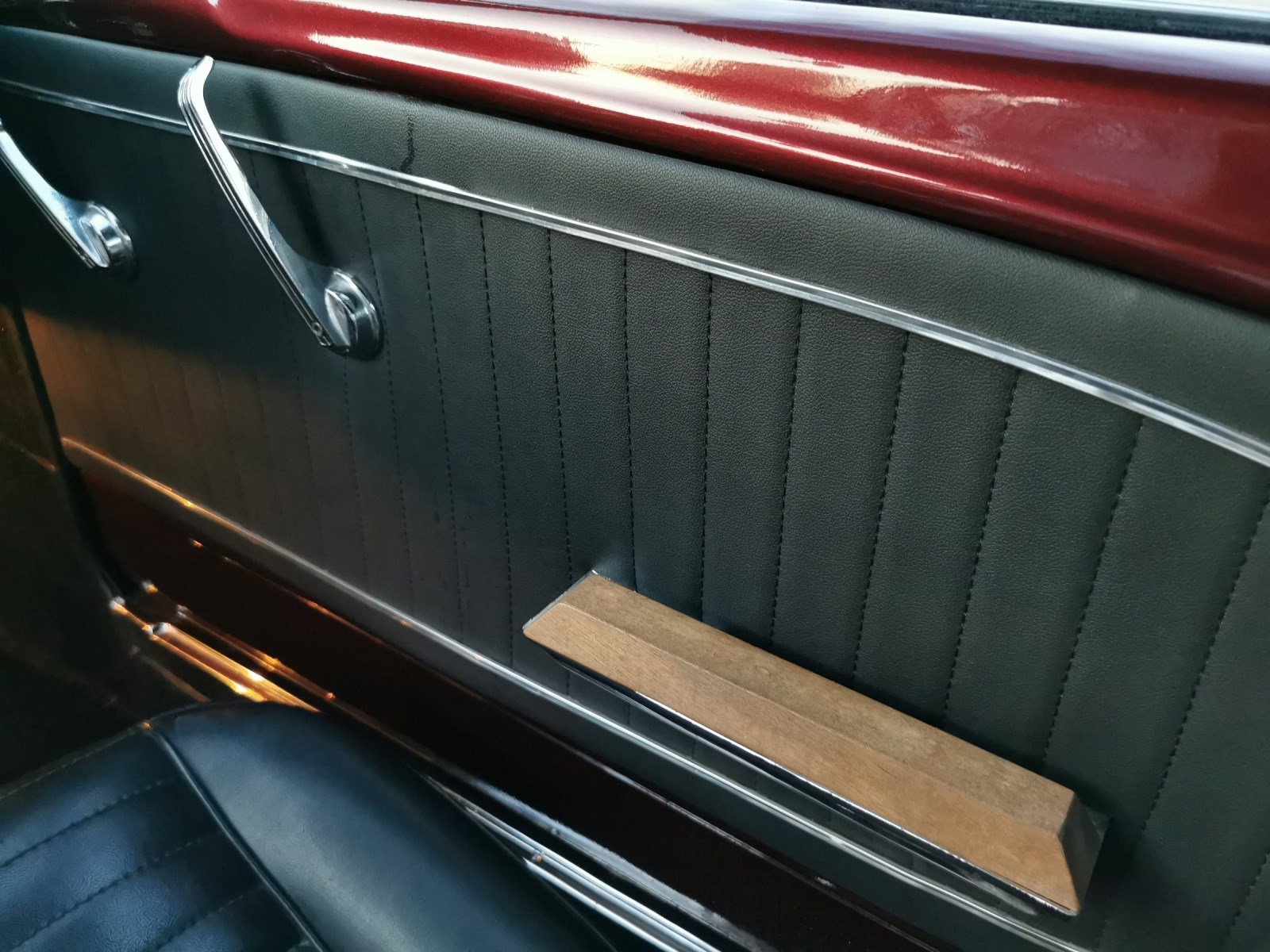FORD MUSTANG 66er 3.3L R6-image-13