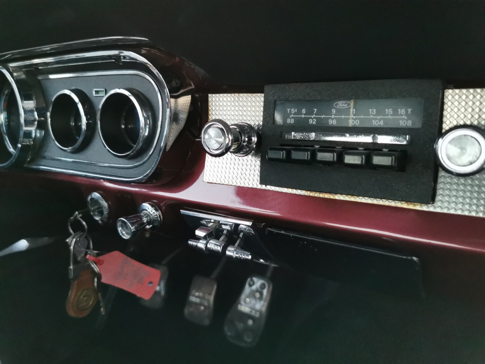 FORD MUSTANG 66er 3.3L R6-image-14
