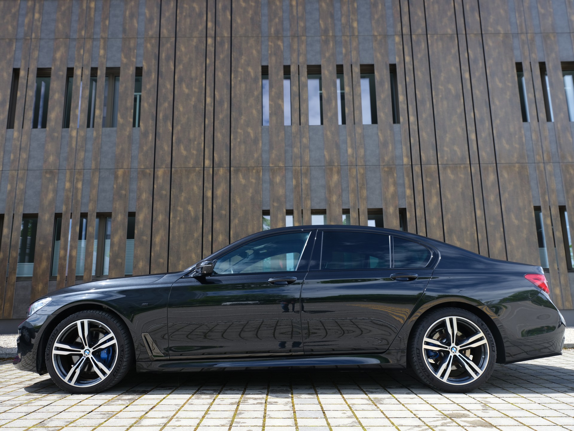 BMW 730d xDrive Steptronic-image-3