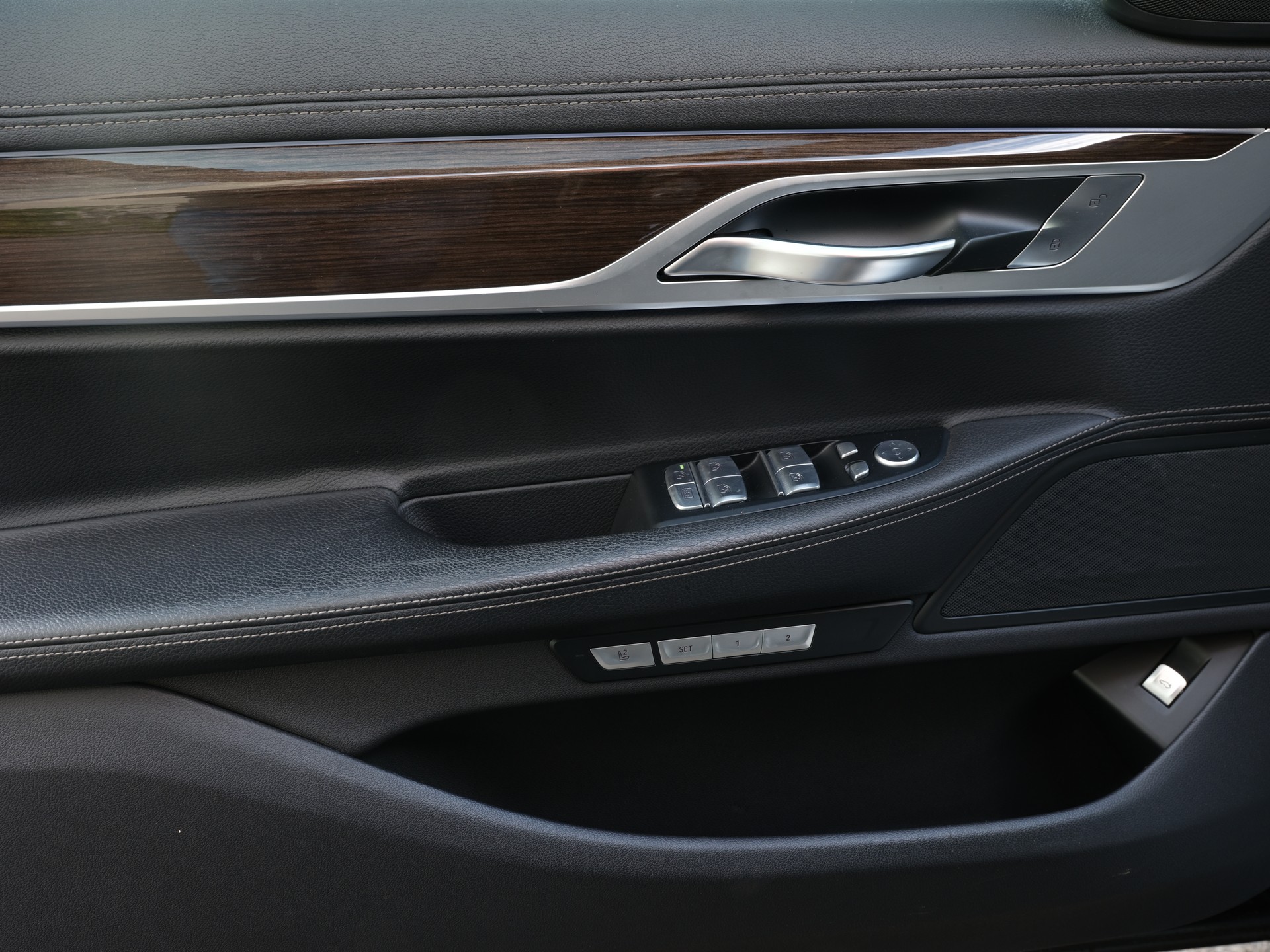 BMW 730d xDrive Steptronic-image-12