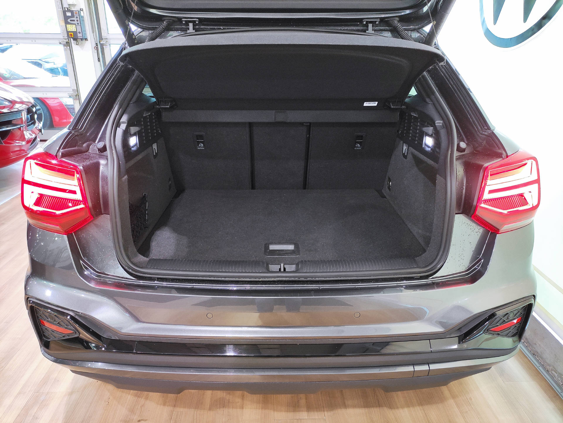 AUDI Q2 40 TFSI S-Line quattro S-Tronic-image-13