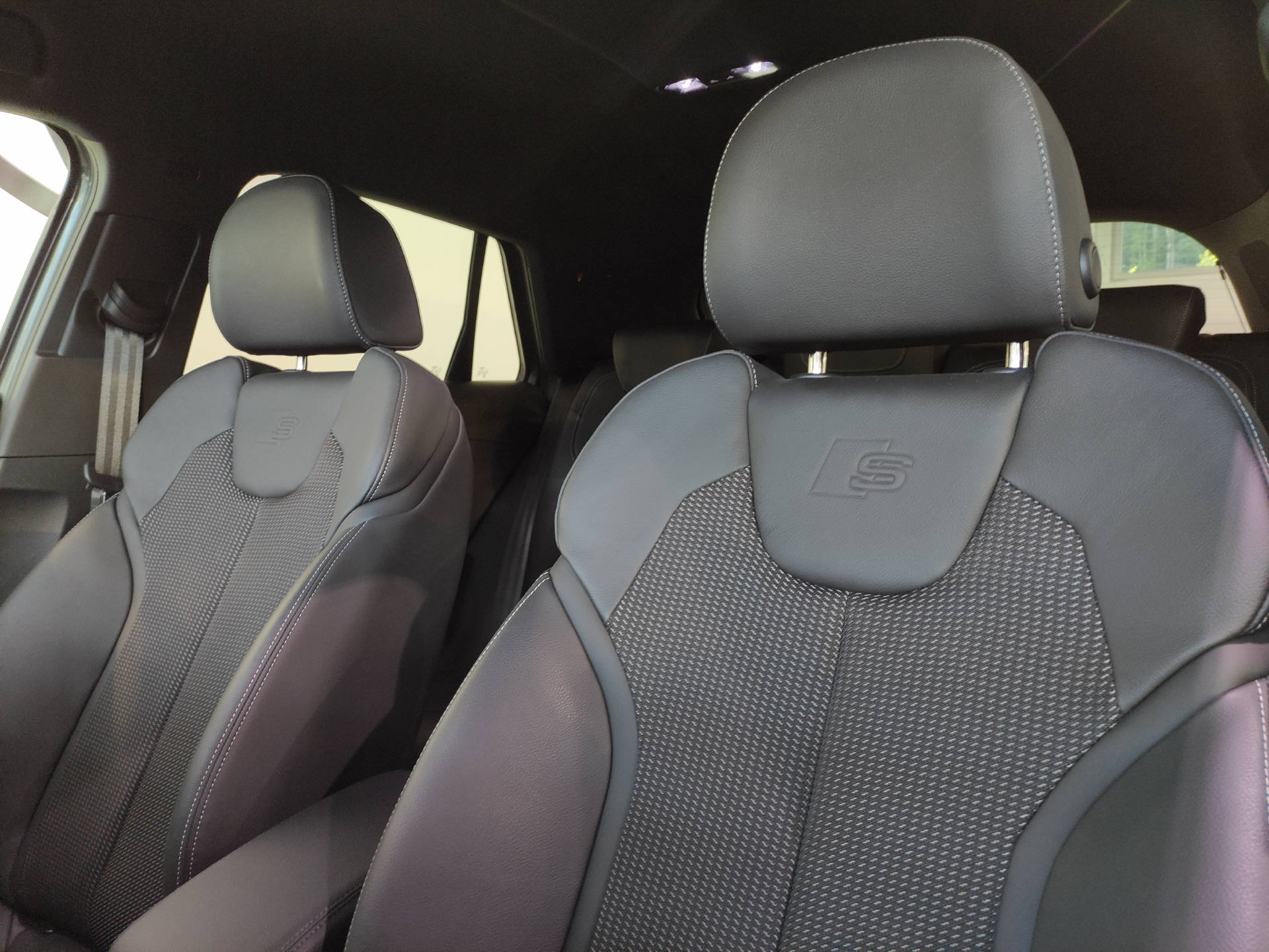 AUDI Q2 40 TFSI S-Line quattro S-Tronic-image-5