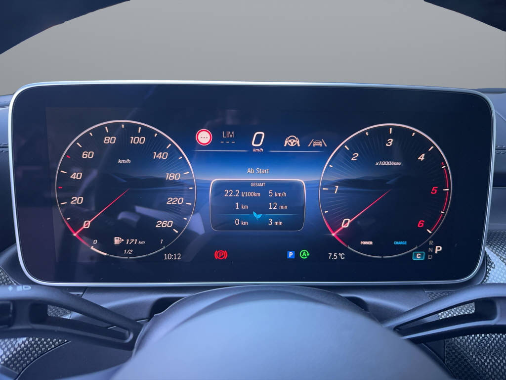 MERCEDES-BENZ C 220 d Swiss Star AMG Line 4matic Kombi-image-9