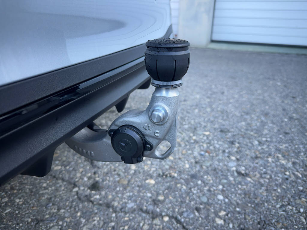 MERCEDES-BENZ C 220 d Swiss Star AMG Line 4matic Kombi-image-13