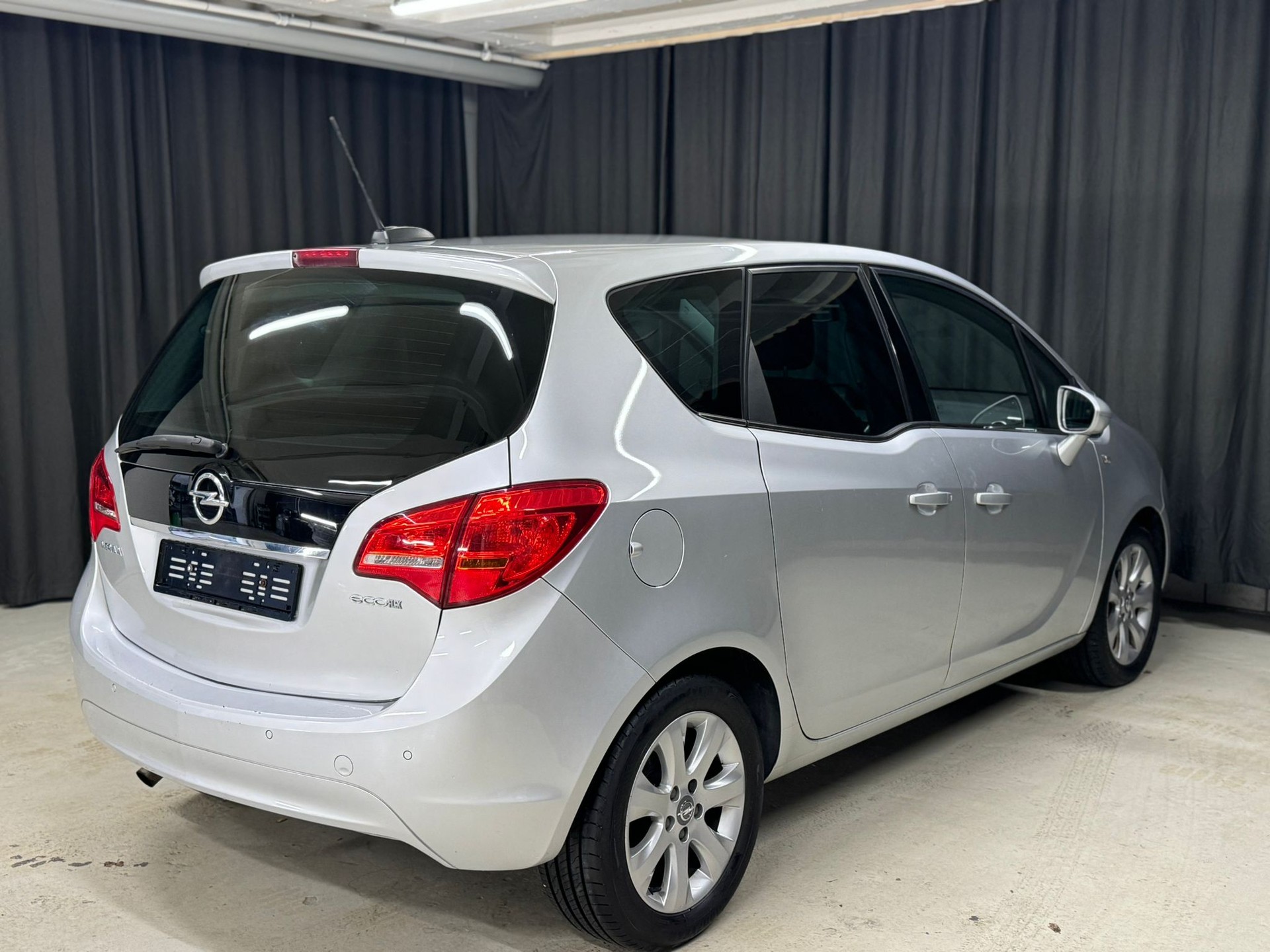 OPEL Meriva 1.4 Turbo Cosmo-image-3