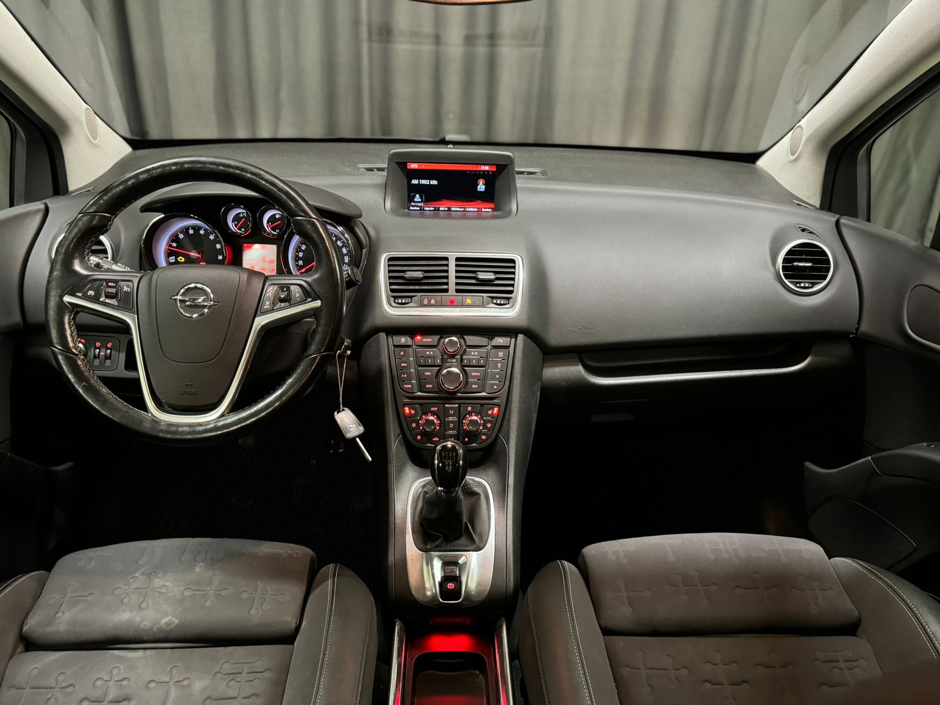 OPEL Meriva 1.4 Turbo Cosmo-image-6