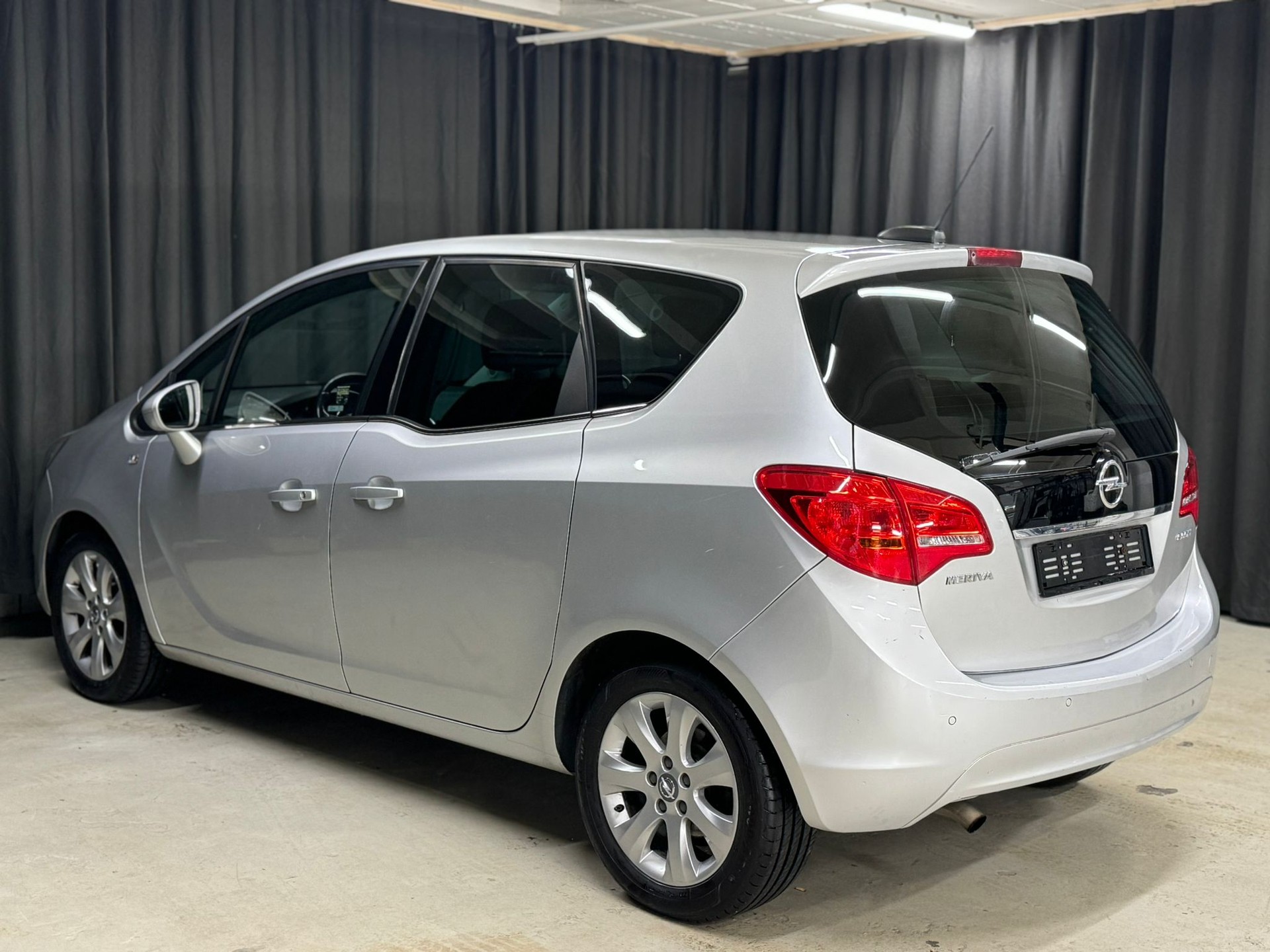 OPEL Meriva 1.4 Turbo Cosmo-image-4