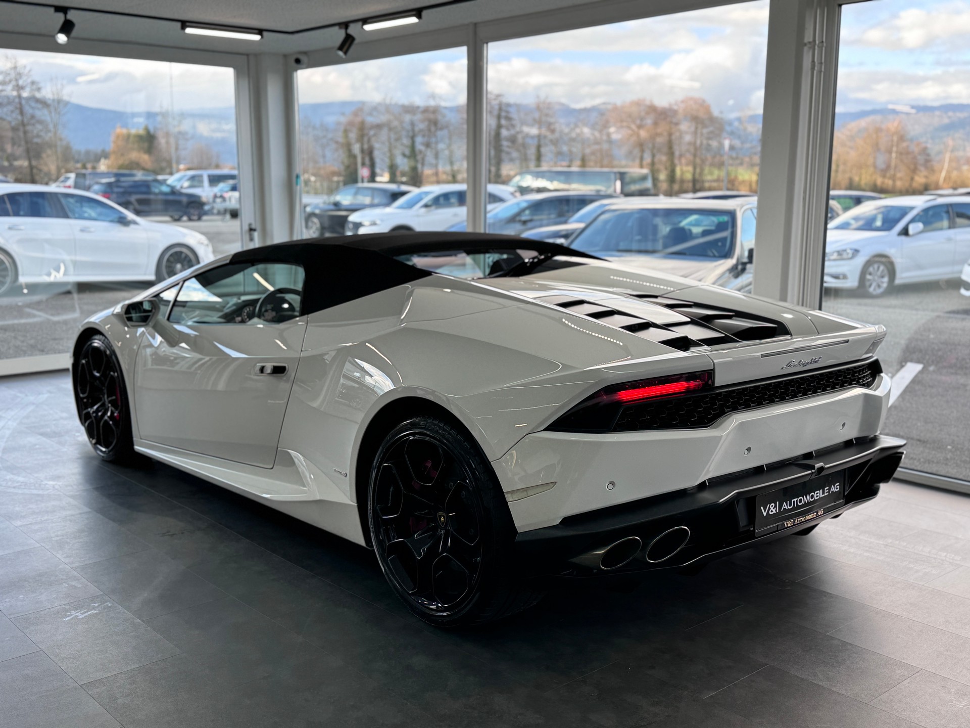 LAMBORGHINI Huracan LP610-4 Spyder DCT-image-5