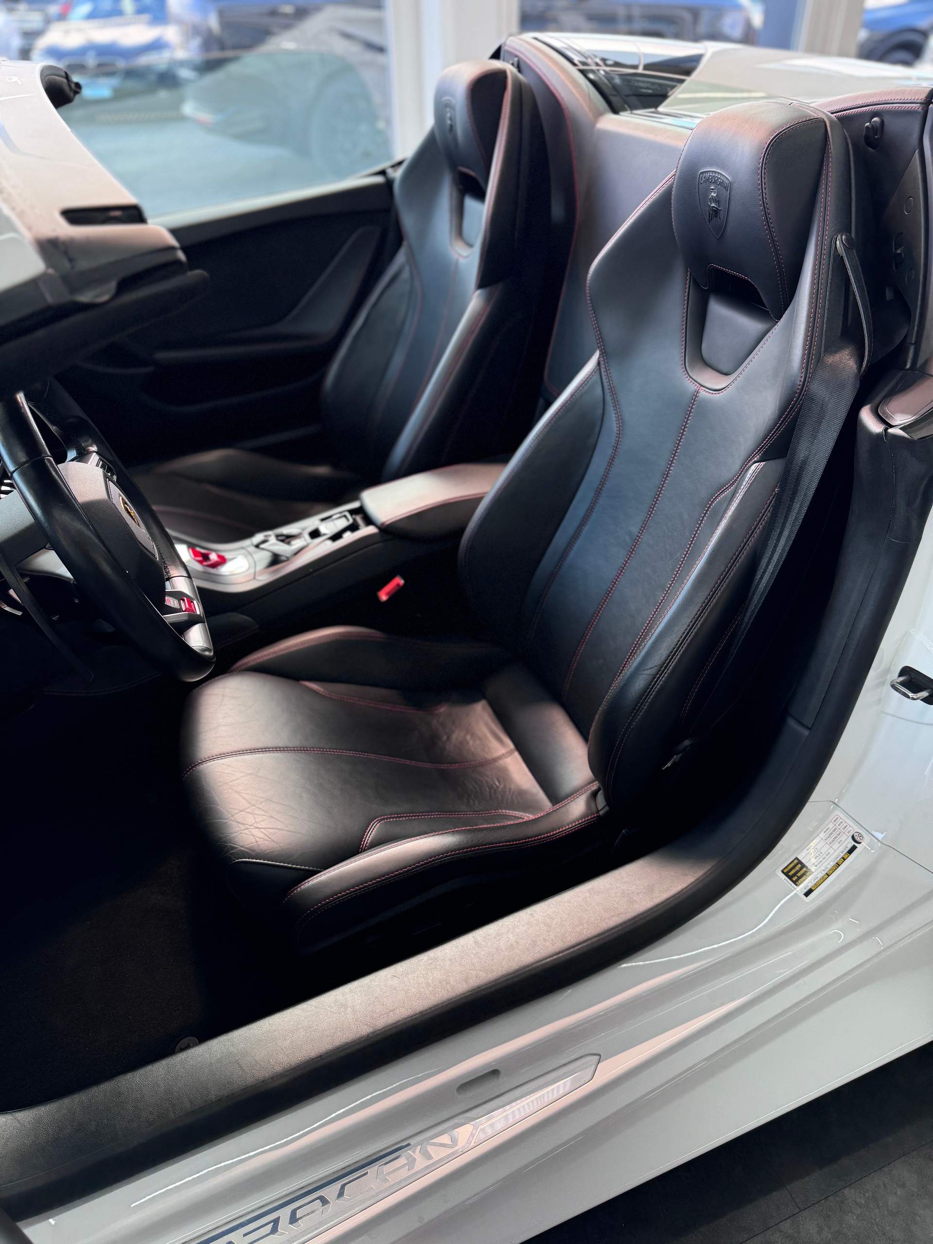 LAMBORGHINI Huracan LP610-4 Spyder DCT-image-16