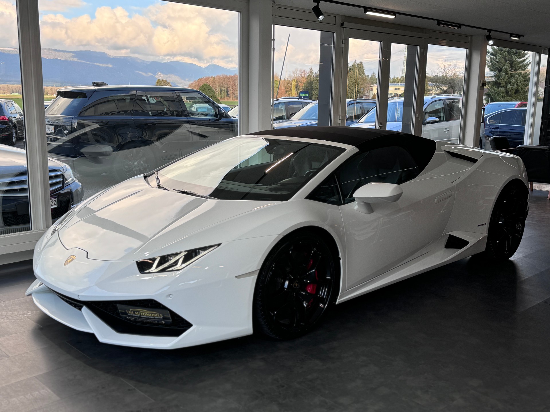 LAMBORGHINI Huracan LP610-4 Spyder DCT-image-2