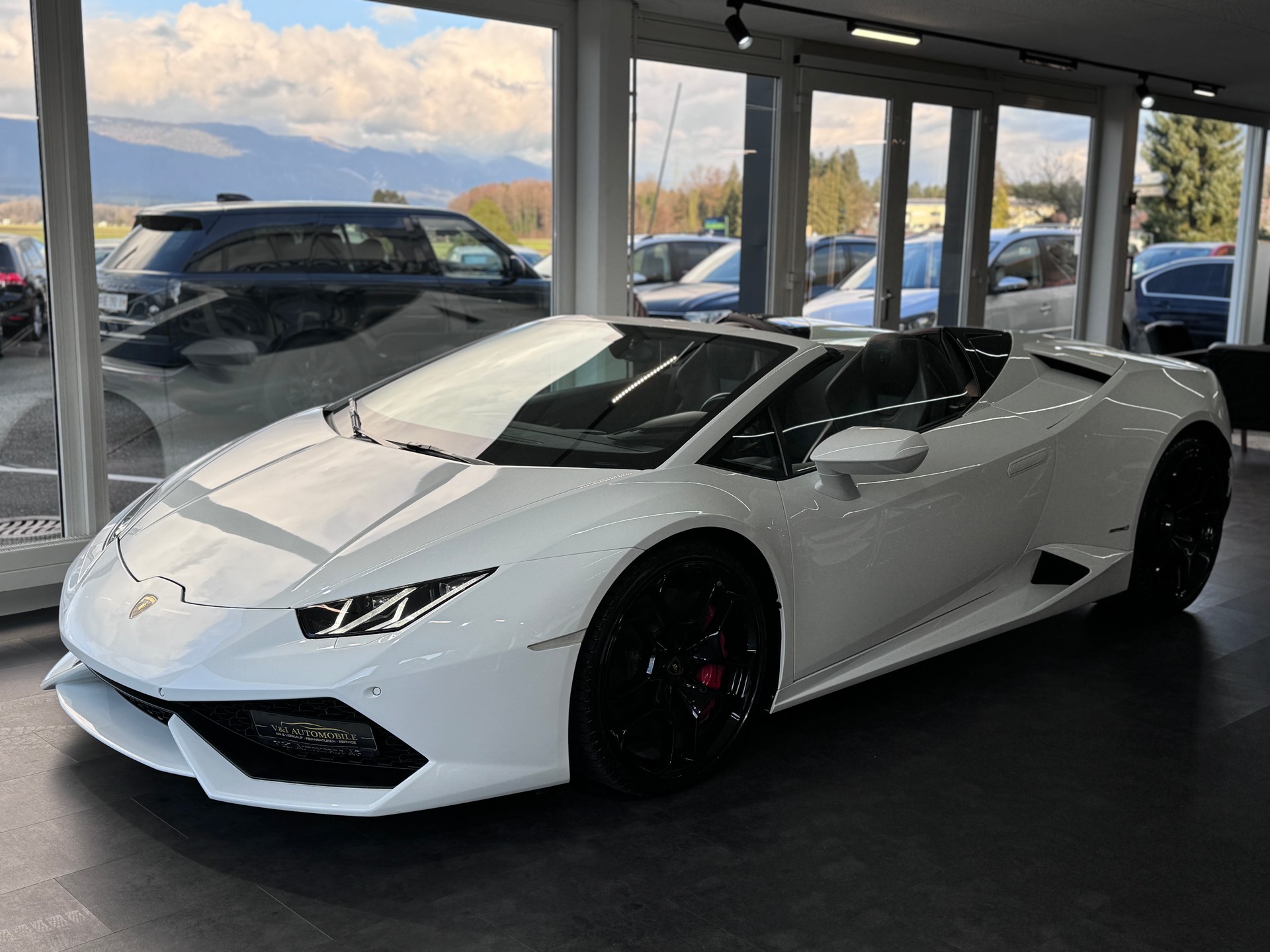 LAMBORGHINI Huracan LP610-4 Spyder DCT-image-4