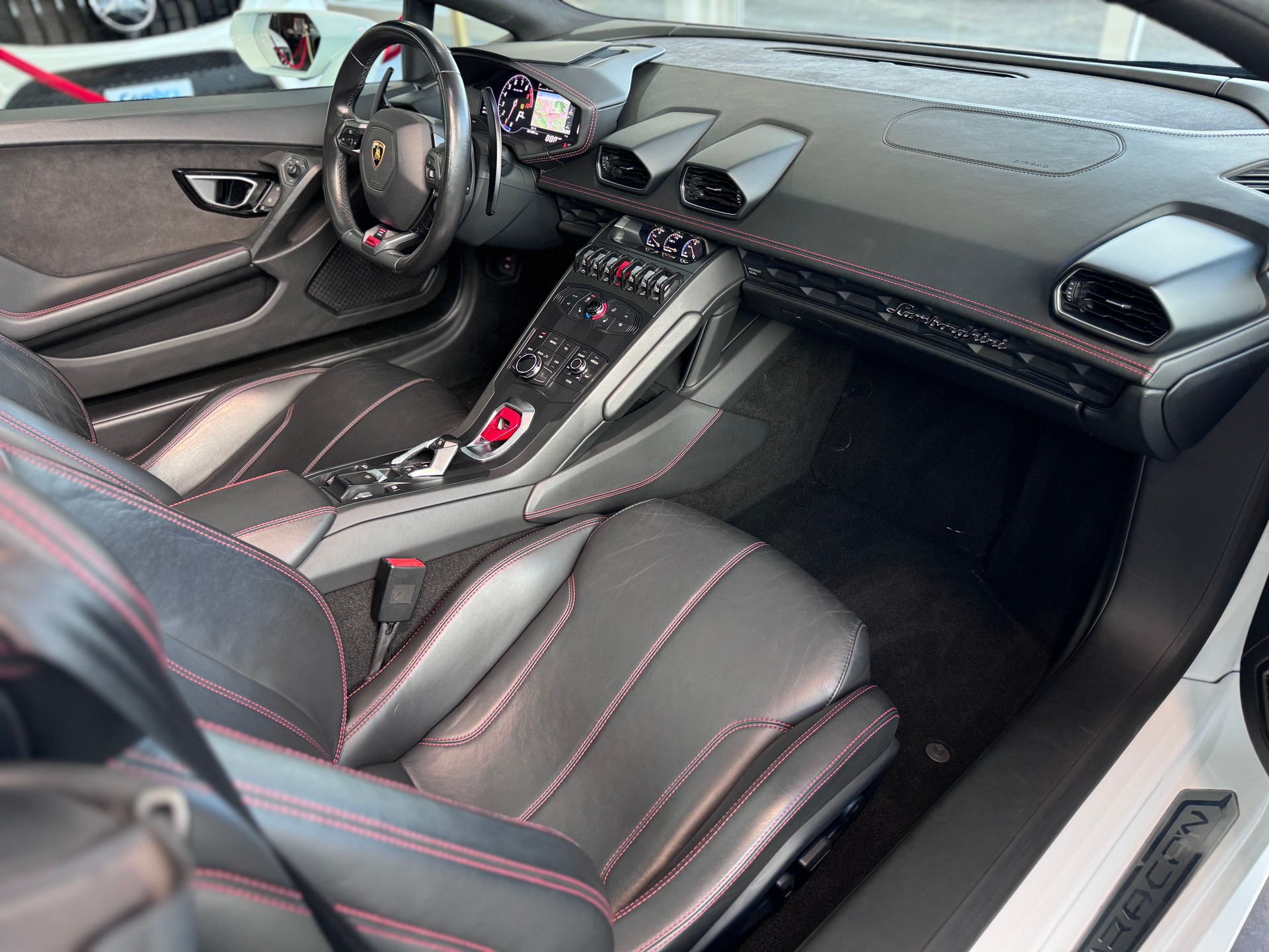 LAMBORGHINI Huracan LP610-4 Spyder DCT-image-15
