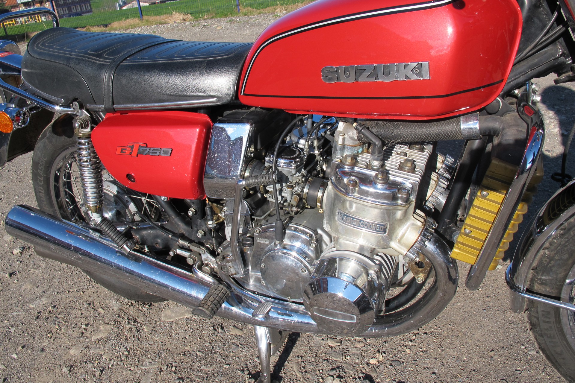 SUZUKI GT750 Wasserbüffel-image-14