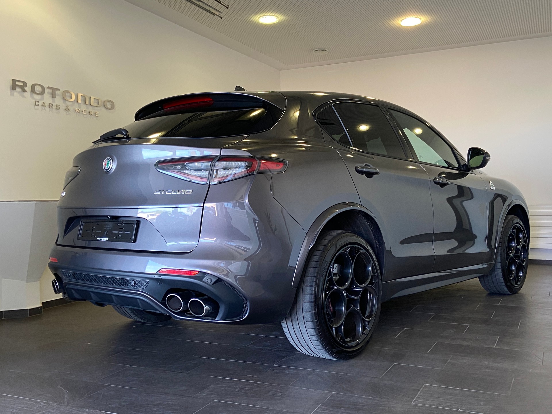 ALFA ROMEO Stelvio 2.9 V6 Quadrifoglio 21 Zoll Q4-image-1