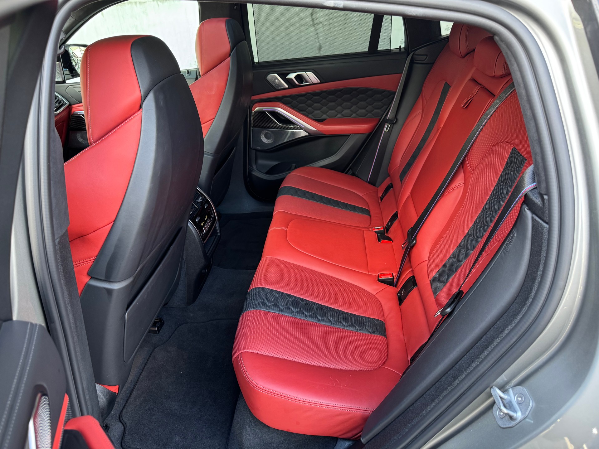 BMW X6M Steptronic M Competition-image-13