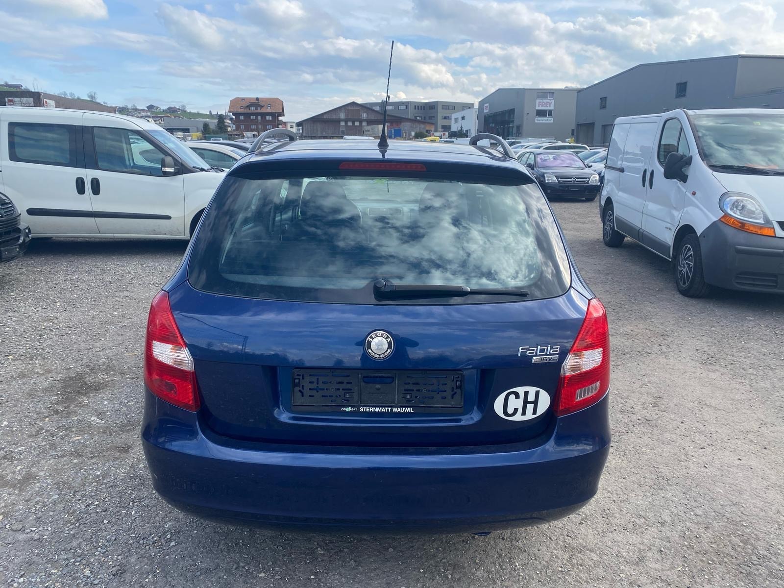 SKODA Fabia 1.4 Elegance-image-5