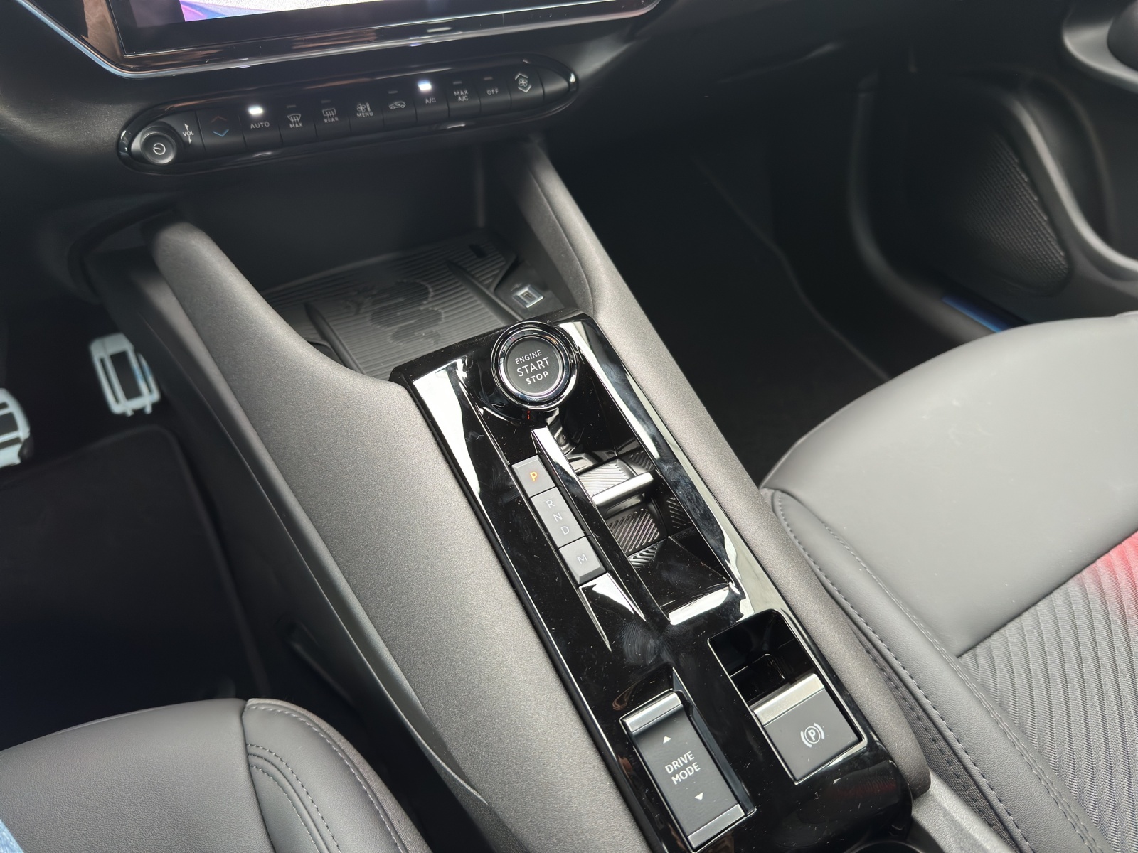 ALFA ROMEO Junior 1.2 Ibrida Q4-image-10